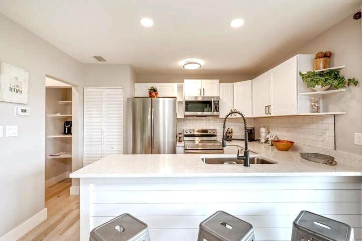 So Fire So Good 3 Comm Pools Lakeview Fireplace Destin Exterior photo